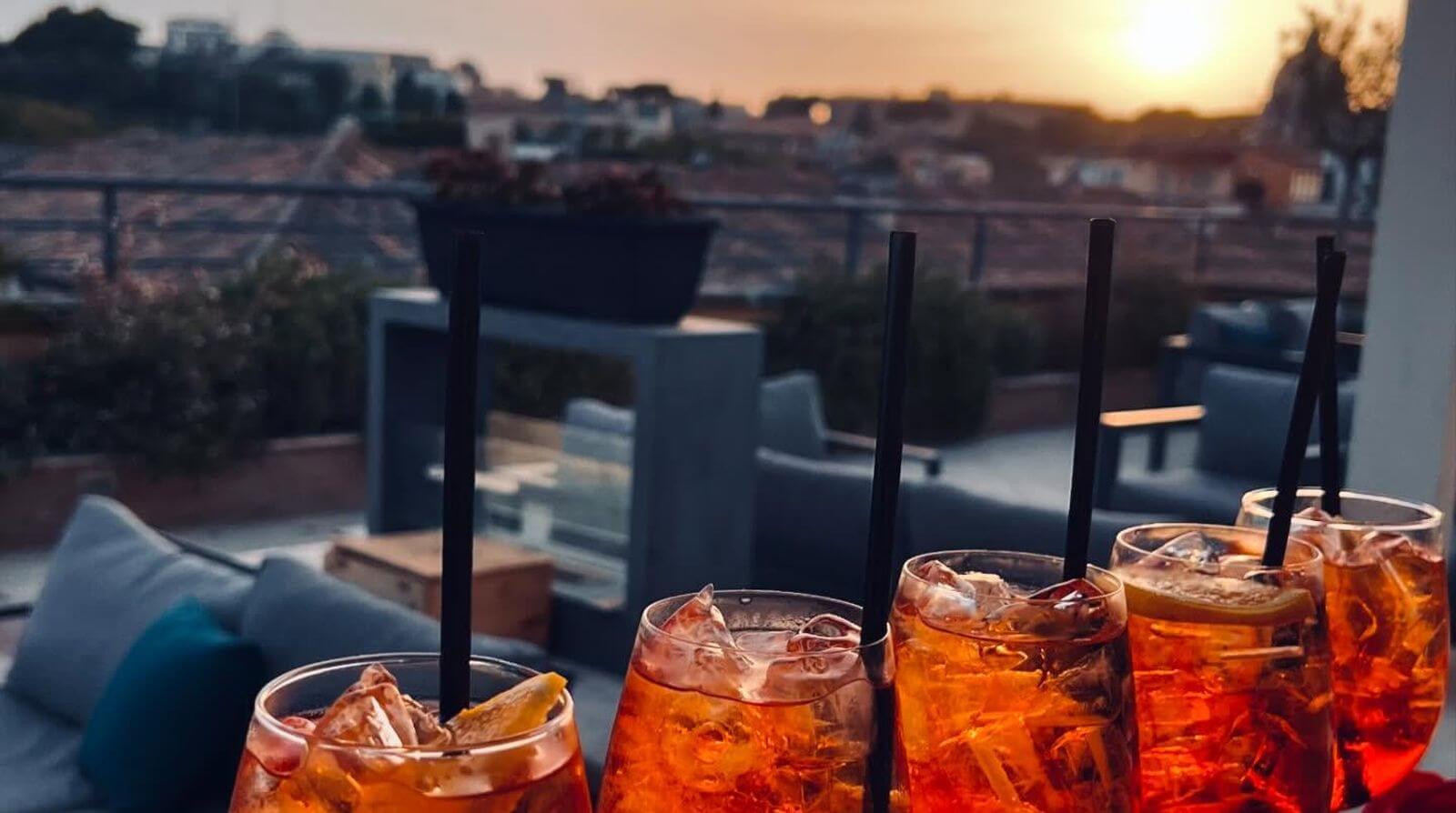 navona-queen-rome-rooftop-corso-vittorio-emanuele-palazzo-bassi-evento-privato-laurea-compleanno-anniversario-ricorrenza-roma