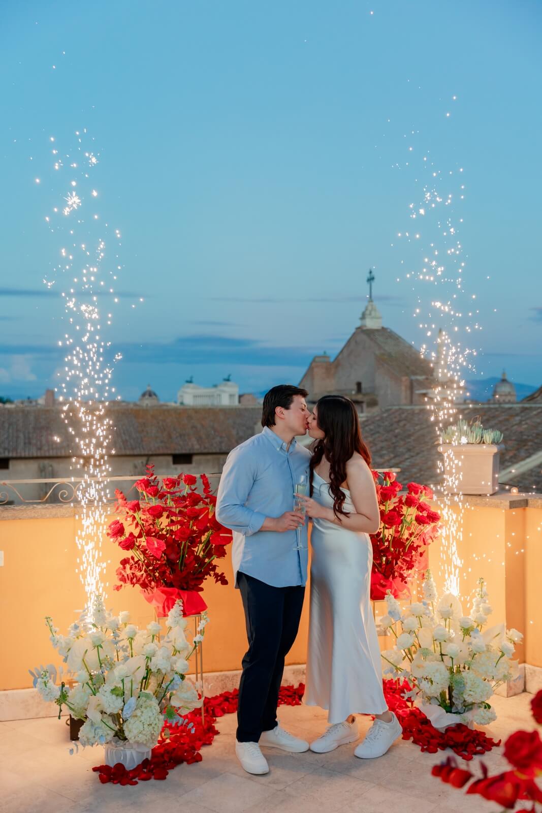 navona-queen-rome-rooftop-roma-centro-corso-vittorio-emanuele-palazzo-bassi-idromassaggio-terrace-campo-de-fiori-gianicolo-romantic-proposal-proposta-romantica-panorama-view-vista-roma-15
